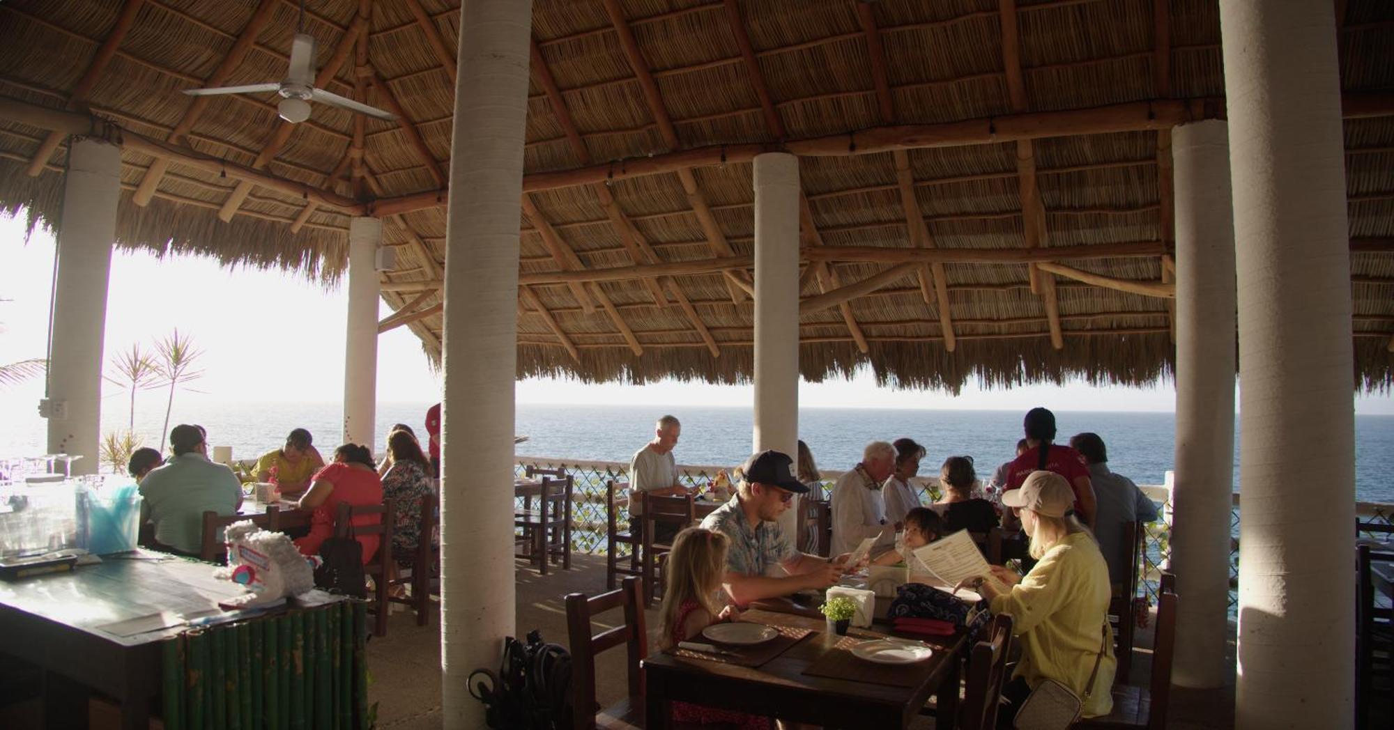 Traditional Sierra Leon Oceanfront Rooms - Adults Only ปูแอร์โตบาญาร์ตา ภายนอก รูปภาพ