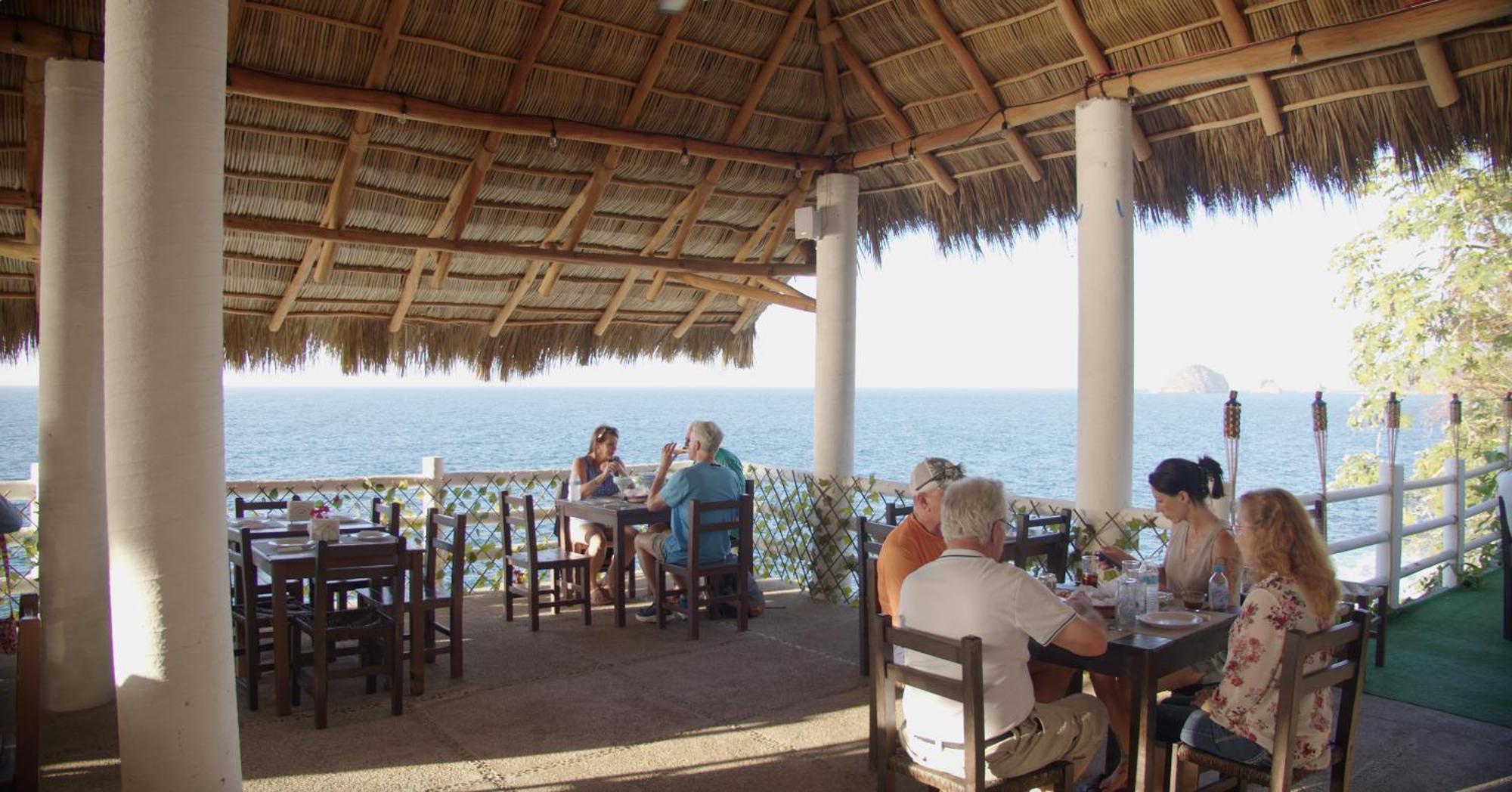 Traditional Sierra Leon Oceanfront Rooms - Adults Only ปูแอร์โตบาญาร์ตา ภายนอก รูปภาพ