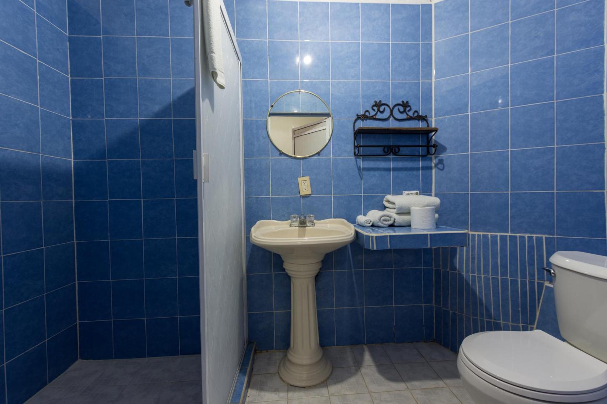 Traditional Sierra Leon Oceanfront Rooms - Adults Only ปูแอร์โตบาญาร์ตา ภายนอก รูปภาพ