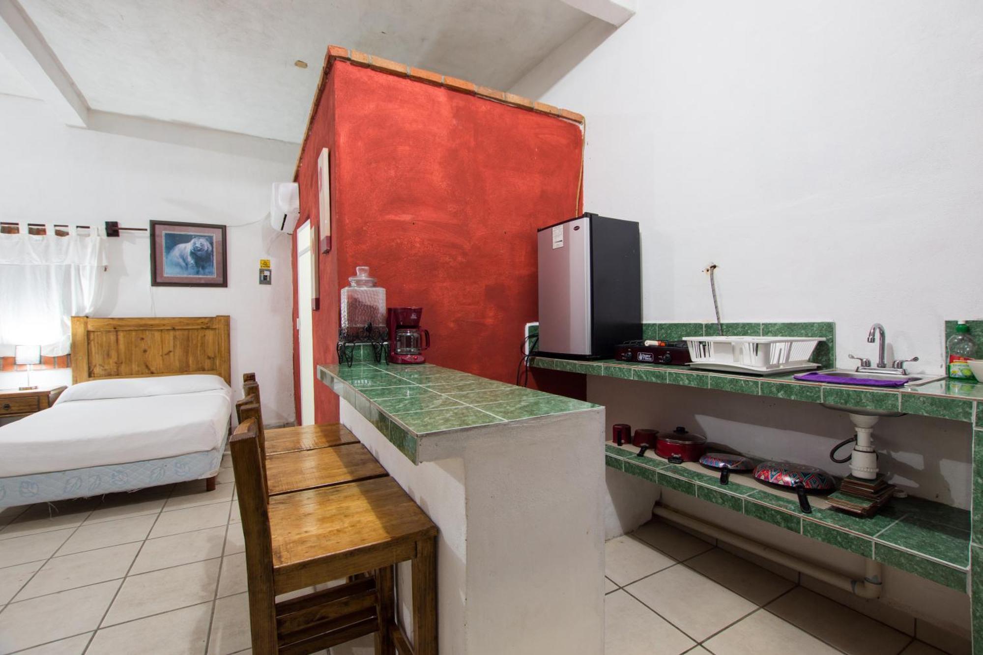 Traditional Sierra Leon Oceanfront Rooms - Adults Only ปูแอร์โตบาญาร์ตา ภายนอก รูปภาพ